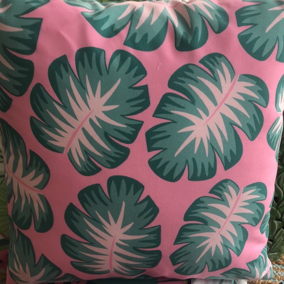 New! “Welcome to Paradise” Tropical Complete Pillow - Picture 3 of 5